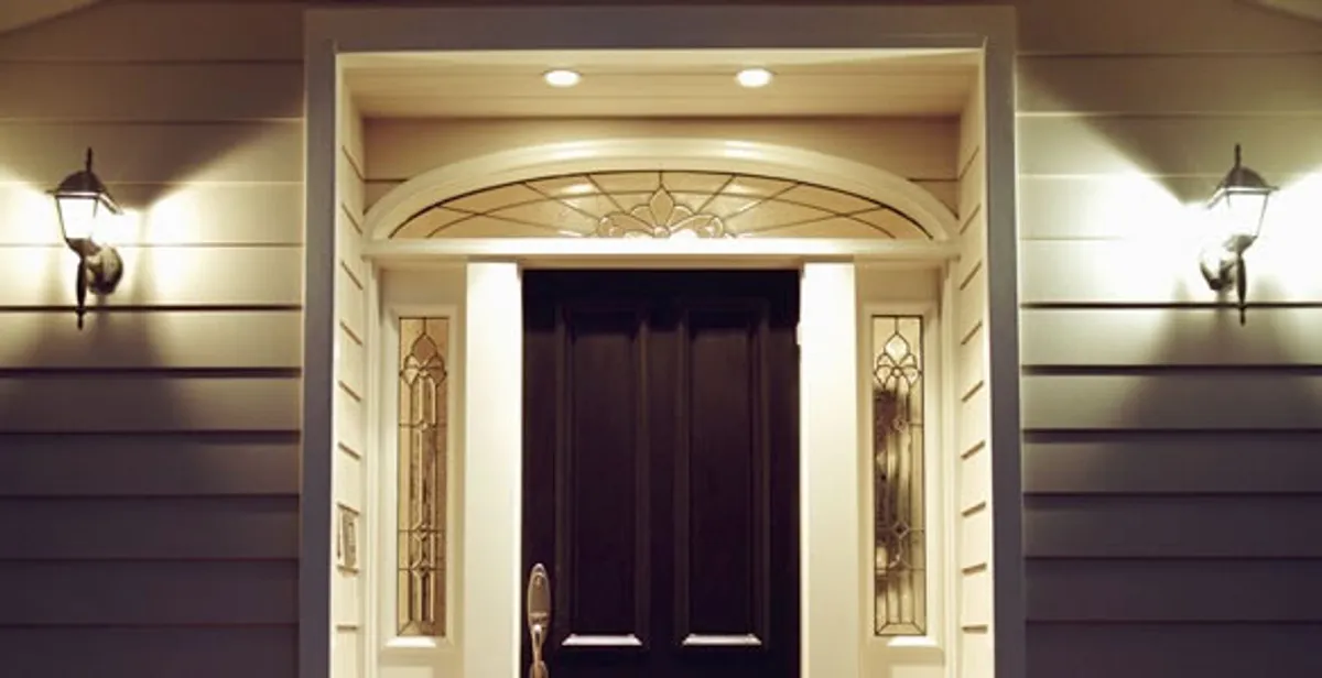 security light installation services with professionally installed entryway lighting in Scottsdale, AZ